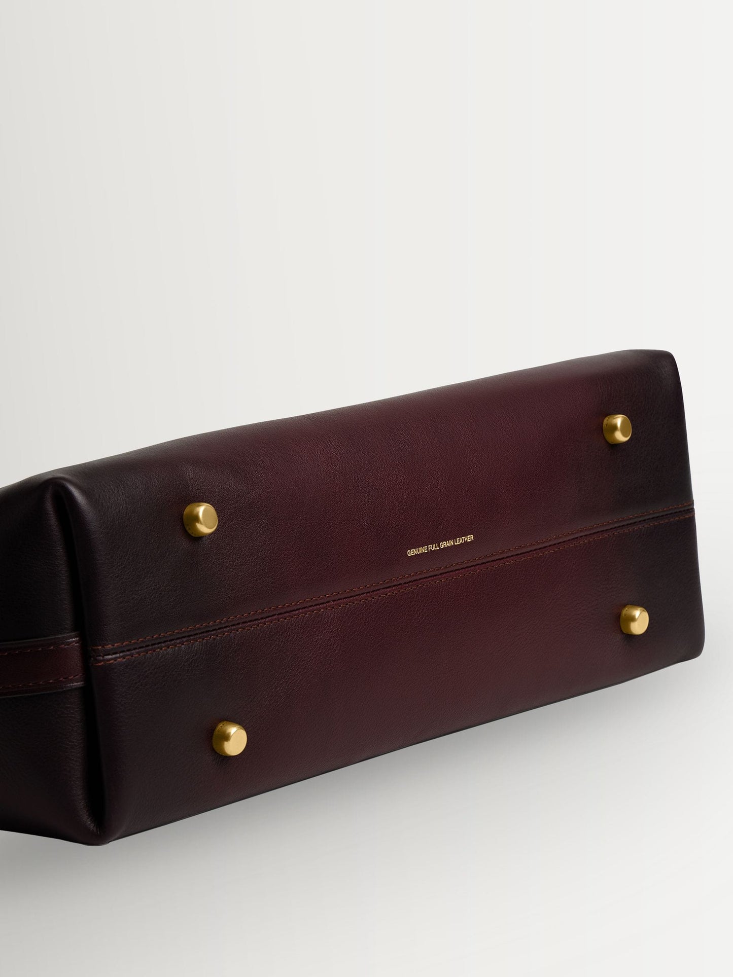 COACH
Empire Carry All 34 Bag burgandy