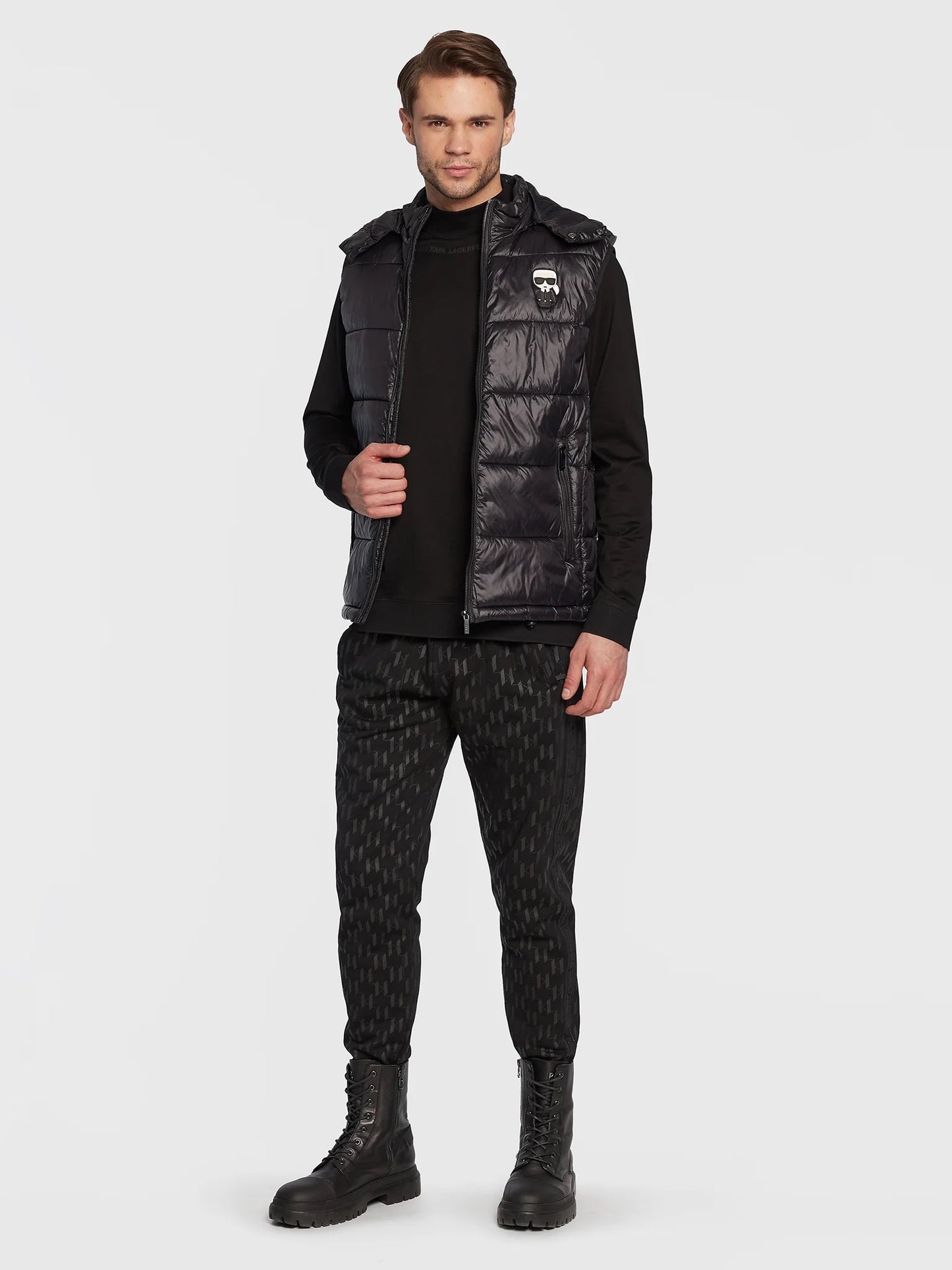 Karl Lagerfeld
Ikonik Karl-appliqué padded gilet