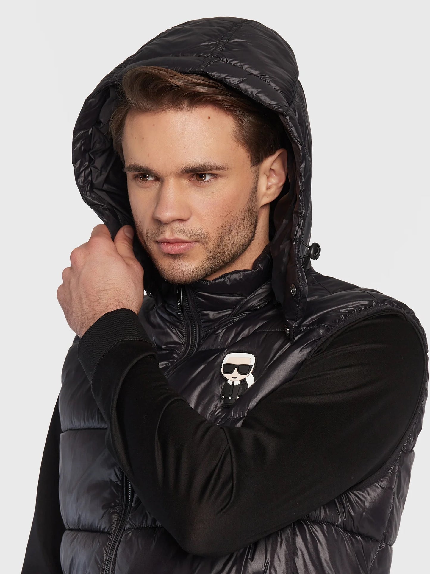 Karl Lagerfeld
Ikonik Karl-appliqué padded gilet