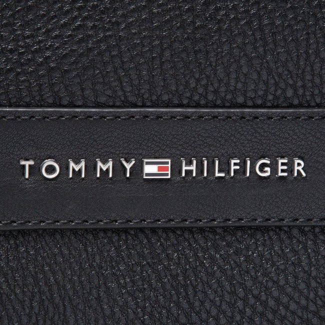 Tommy Hilfiger leather  cross bag