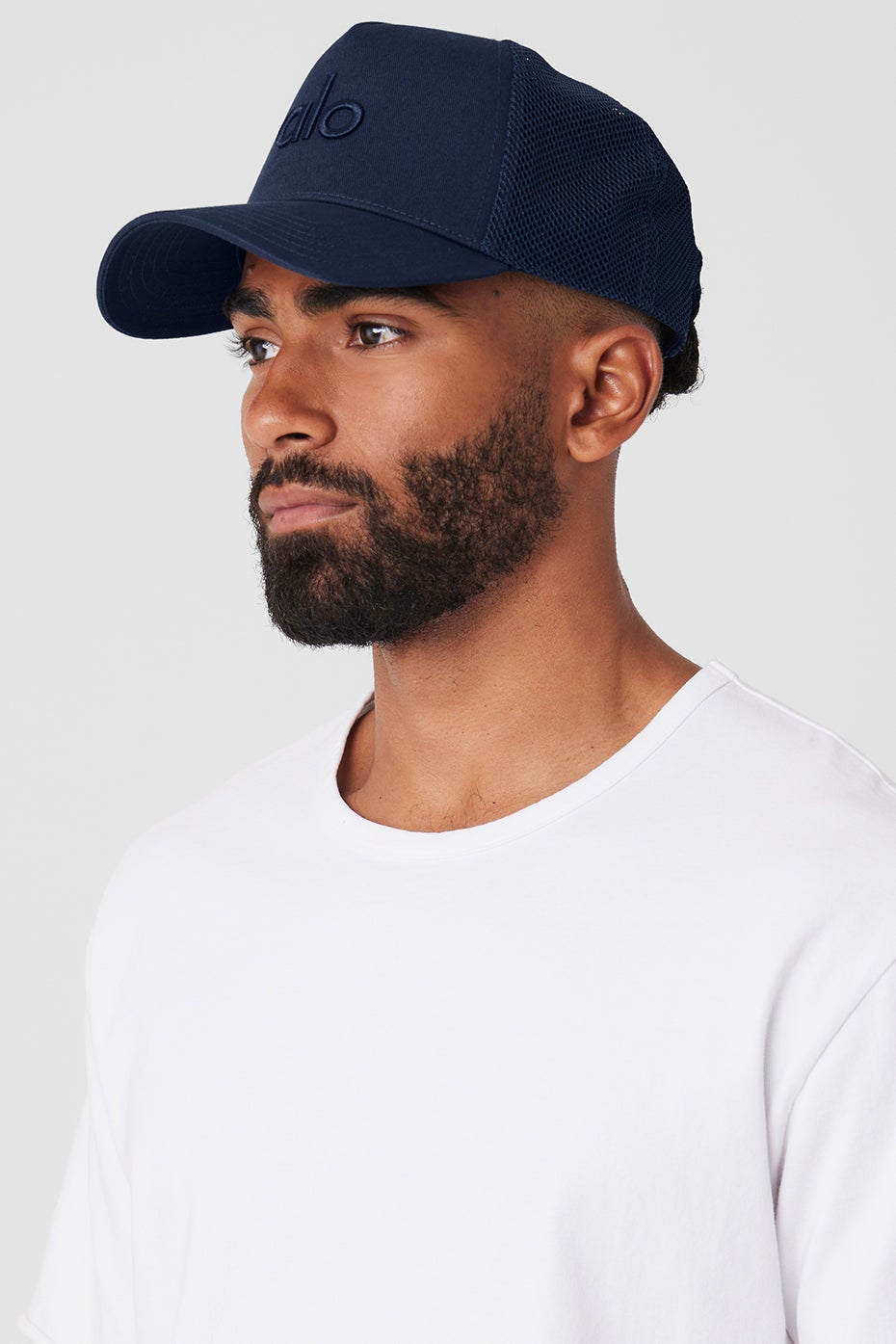alo yoga District Trucker Hat - Unisex