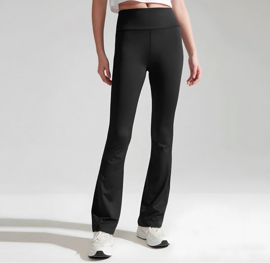 CALVIN KLEIN
Women's Flared Gym Leggings - Polyester
Blend, Black